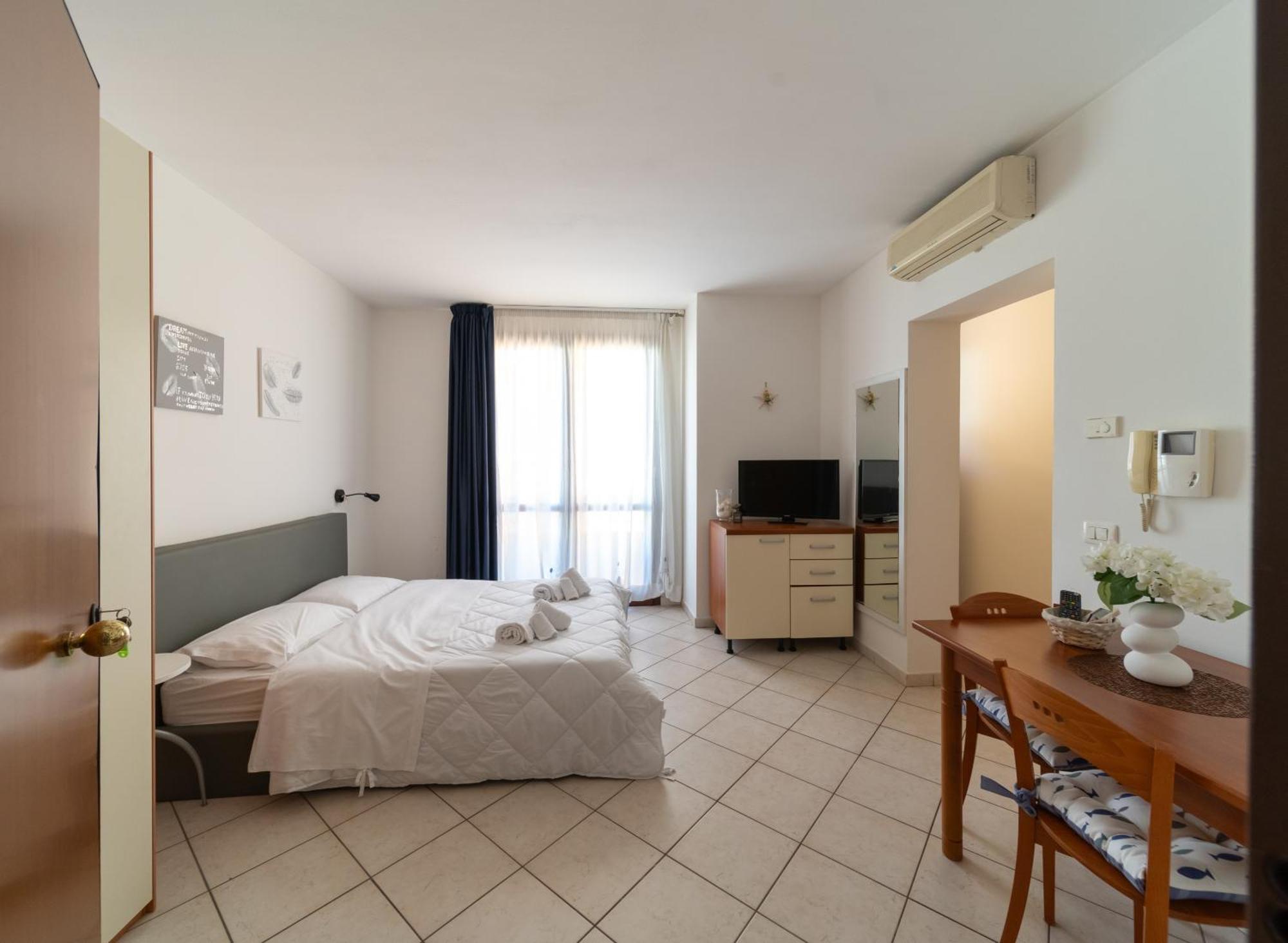 Residence Alessandra Cesenatico Exterior photo